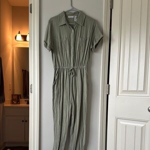 Women's Green Button-Up Jumpsuit